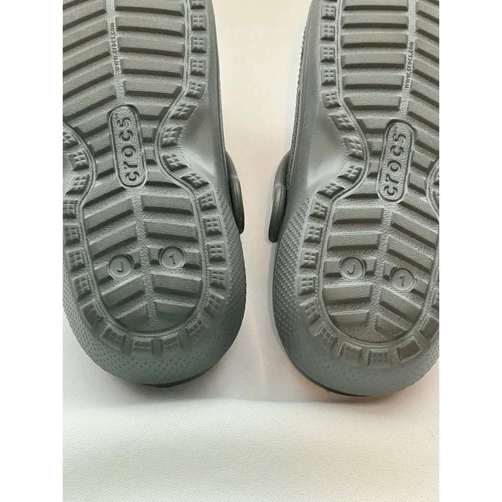 Crocs Juniors Size‎ 1 Dark Grey Fuzzy Faux Fur Lined Slip On Clogs